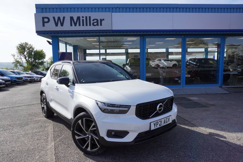 Volvo XC40 1.5H T5 Twin Engine Recharge 10.7Kwh R-design Pro White