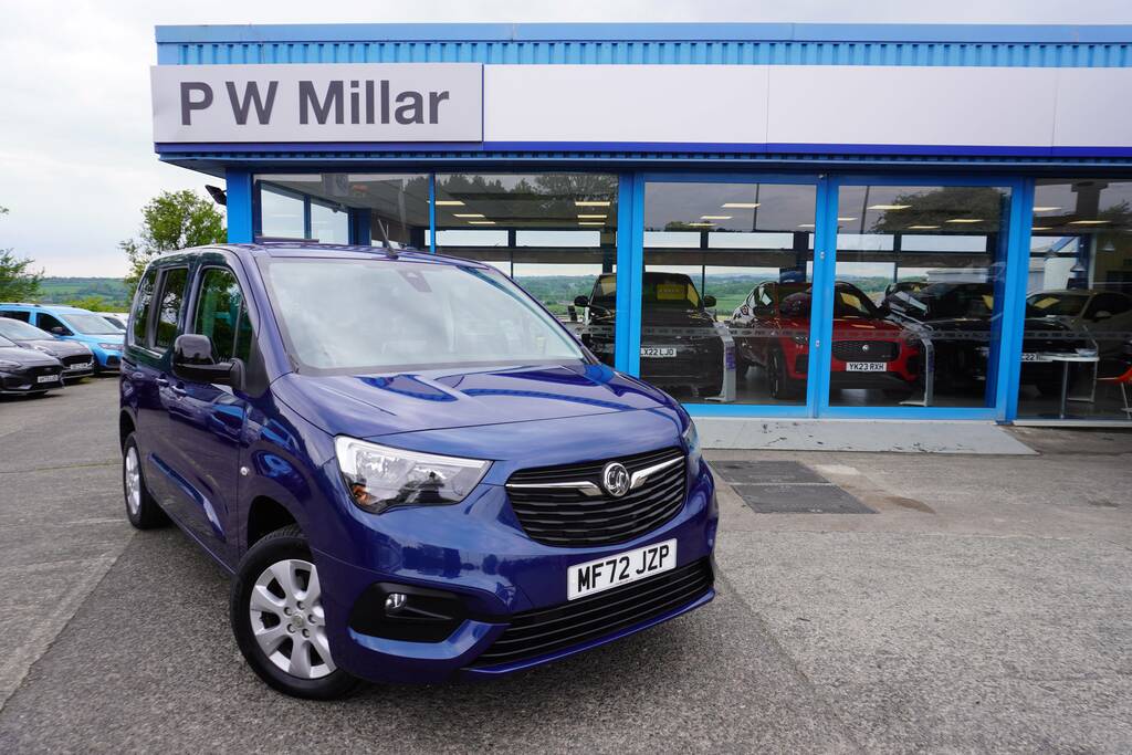 Vauxhall Combo Life 1.5 Turbo D Se Euro 6 Ss 5Dr, 7 Seats Blue