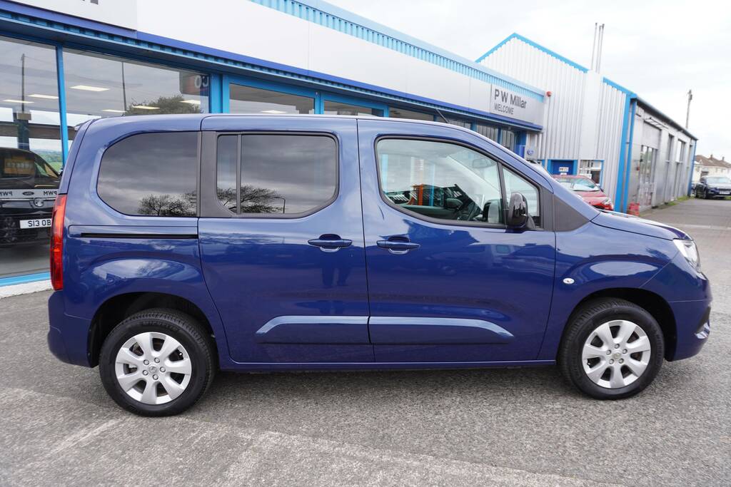 Vauxhall Combo Life 1.5 Turbo D Se Euro 6 Ss 5Dr, 7 Seats MF72JZP Blue #2