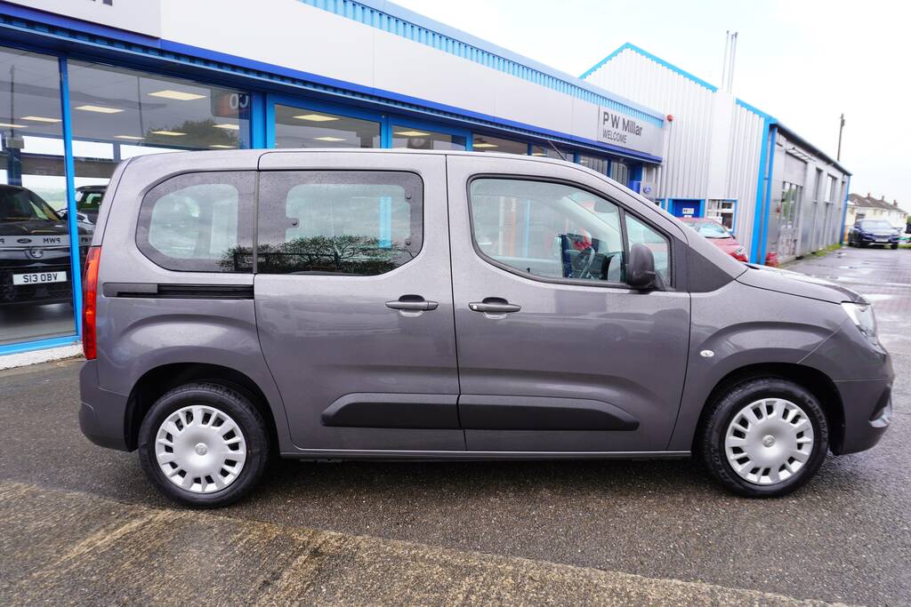 Vauxhall Combo Life 1.5 Turbo D Blueinjection Design Euro 6 Ss CJ19JWM Grey #2