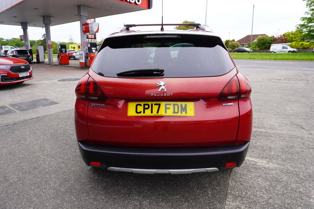 Peugeot 2008 1.2 Puretech Allure Euro 6 Red #4