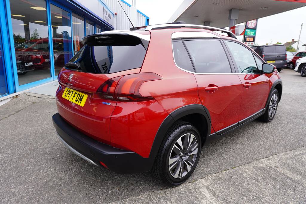 Peugeot 2008 1.2 Puretech Allure Euro 6 Red #3
