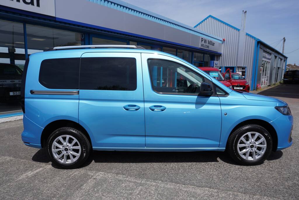 Ford Tourneo Connect 2.0 Ecoblue Titanium Dct Euro 6 Ss FJ23RHZ Blue #3