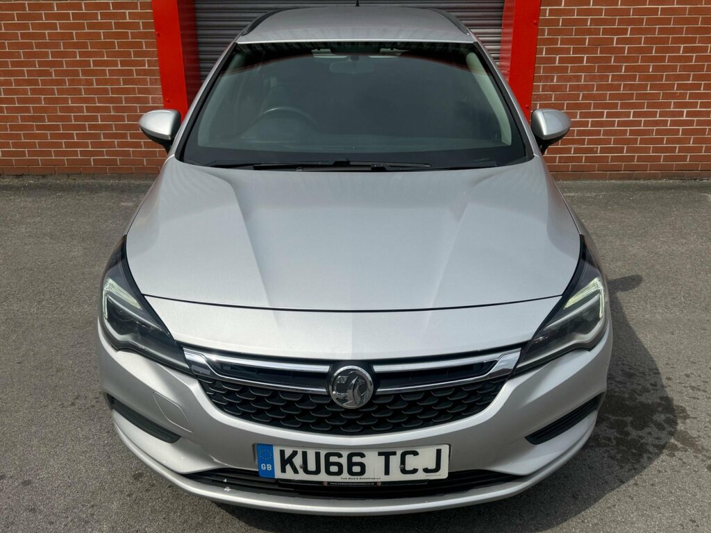 Vauxhall Astra 1.6 Cdti Tech Line Sports Tourer Euro 6 KU66TCJ Silver #4
