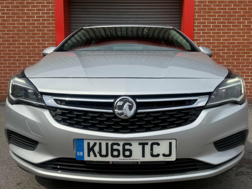 Vauxhall Astra 1.6 Cdti Tech Line Sports Tourer Euro 6 KU66TCJ Silver #3
