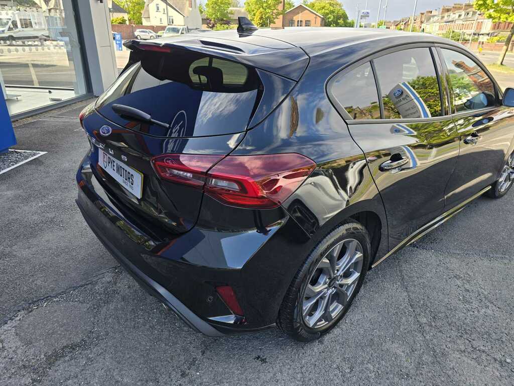 Ford Focus 1.0T Ecoboost St-line Hatchback PK23BFJ Black #6