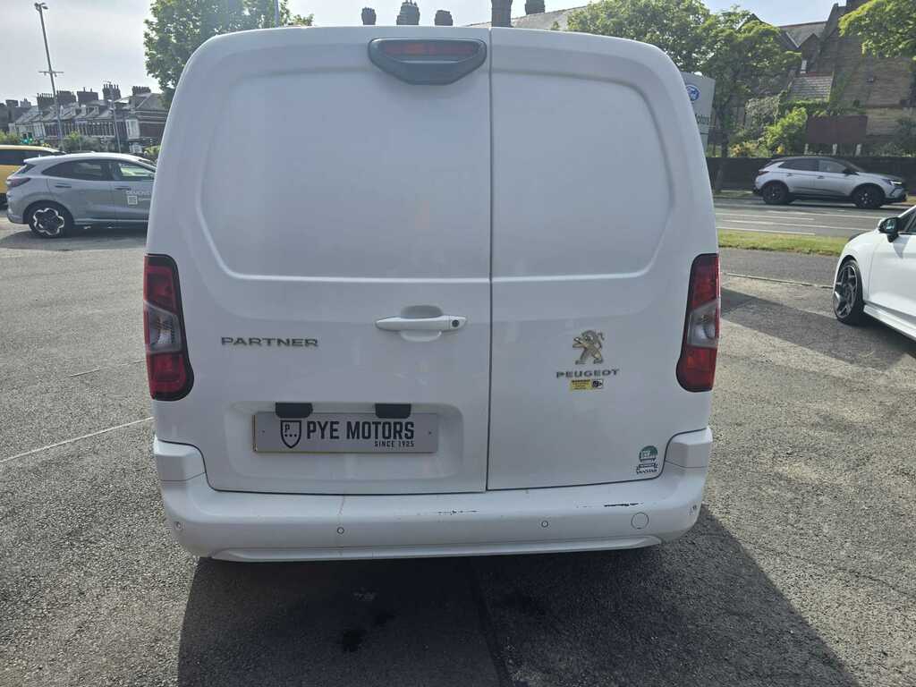 Peugeot Partner Asphalt Premium 1.5 Hdi White #6