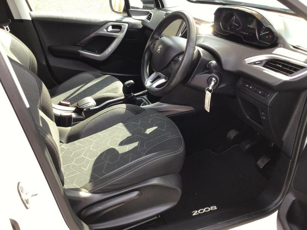 Peugeot 2008 Suv 1.6 Bluehdi Active Euro 6 201666 NU66XUJ White #2