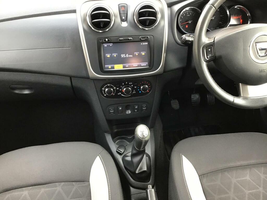 Dacia Sandero Stepway Hatchback 0.9 Tce Laureate Euro 5 201464 PK64EEW White #5