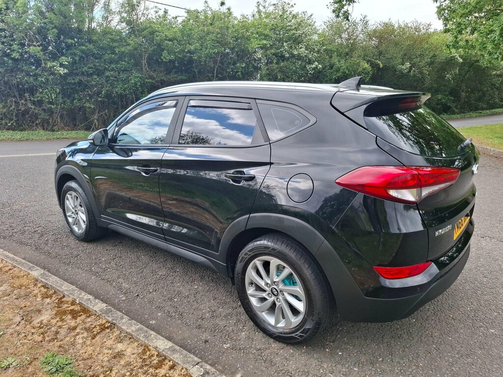 Hyundai Tucson 1.6 Gdi Blue Drive Se Euro 6 Ss YM66DHZ Black #4