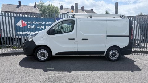 Vauxhall Vivaro 1.6 Cdti 2900 FH18MDU White #2