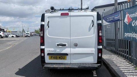 Vauxhall Vivaro 1.6 Cdti 2900 FH18MDU White #3