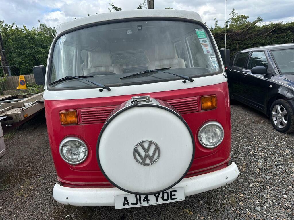 Volkswagen Campervan Petrol White #2
