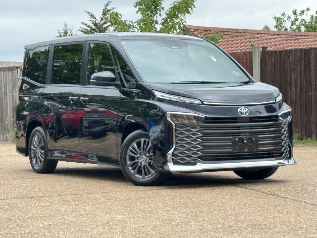 Toyota Voxy Voxy Hybrid Hybrid S-g Brand New 1.8L 7 Seat Black