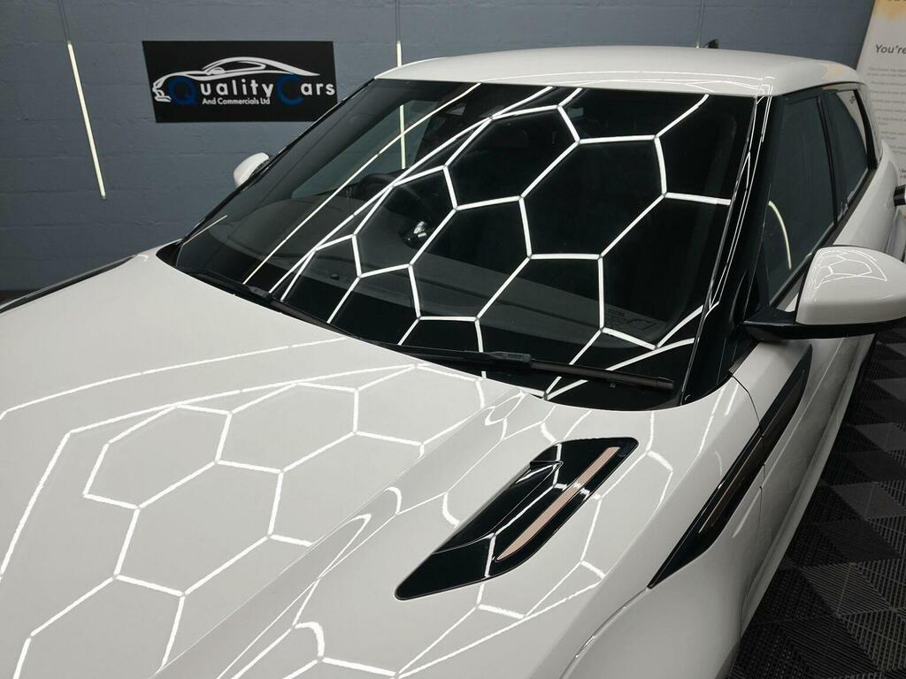 Land Rover Range Rover Evoque 2.0 D150 R-dynamic Fwd Euro 6 Ss MT69ZDS White #3