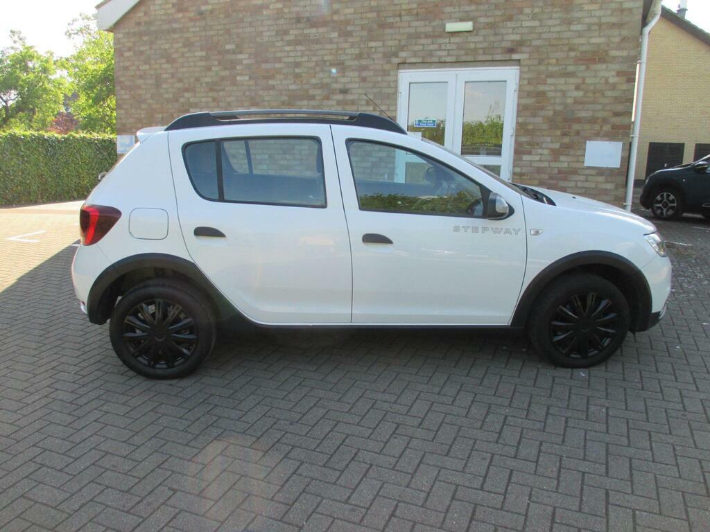 Dacia Sandero Stepway 0.9 Tce Laureate Euro 6 S S HGZ4047 White #6
