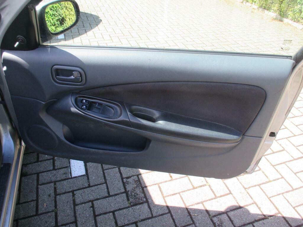 Nissan Almera 1.8 S Silver #16