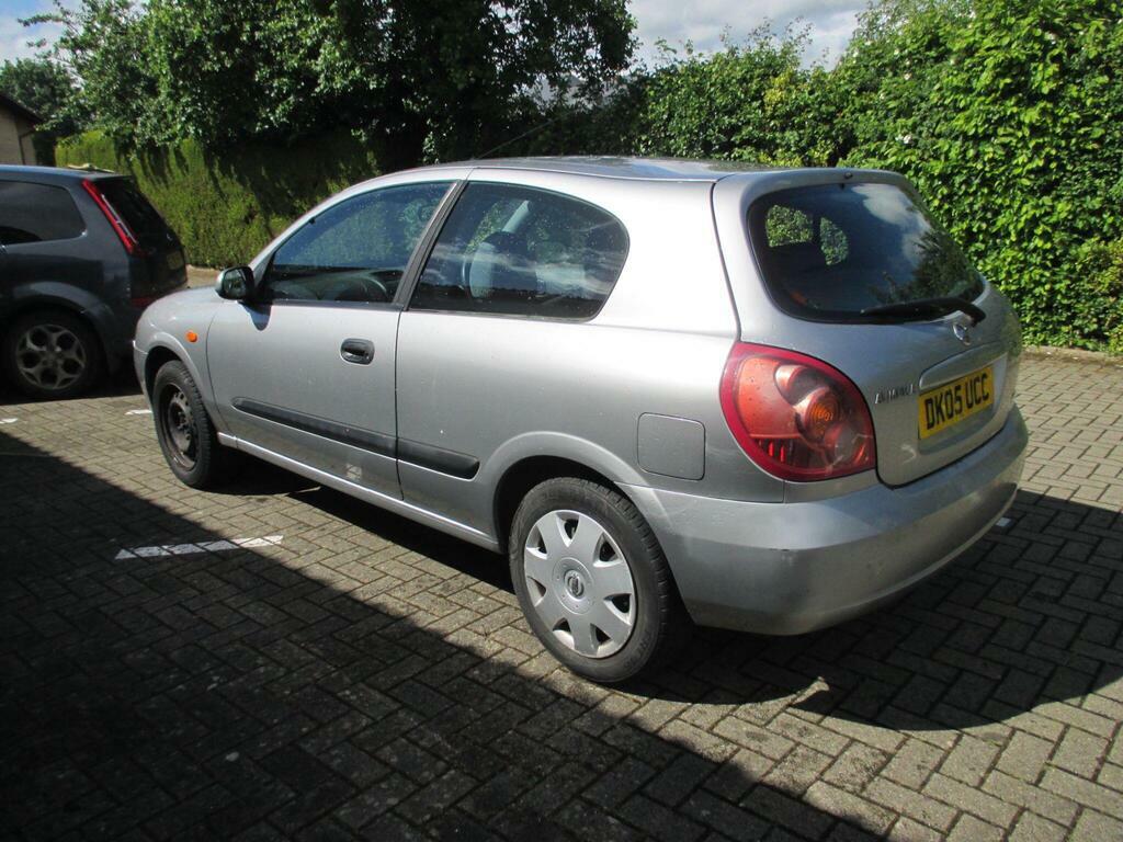 Nissan Almera 1.8 S Silver #8