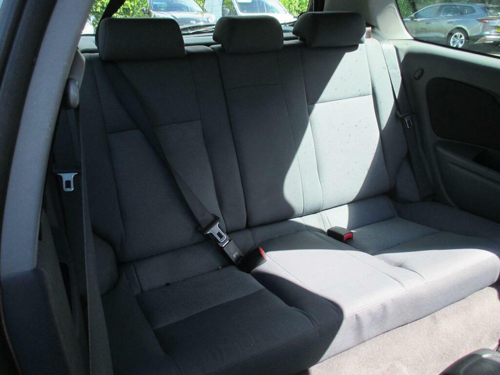 Nissan Almera 1.8 S Silver #14