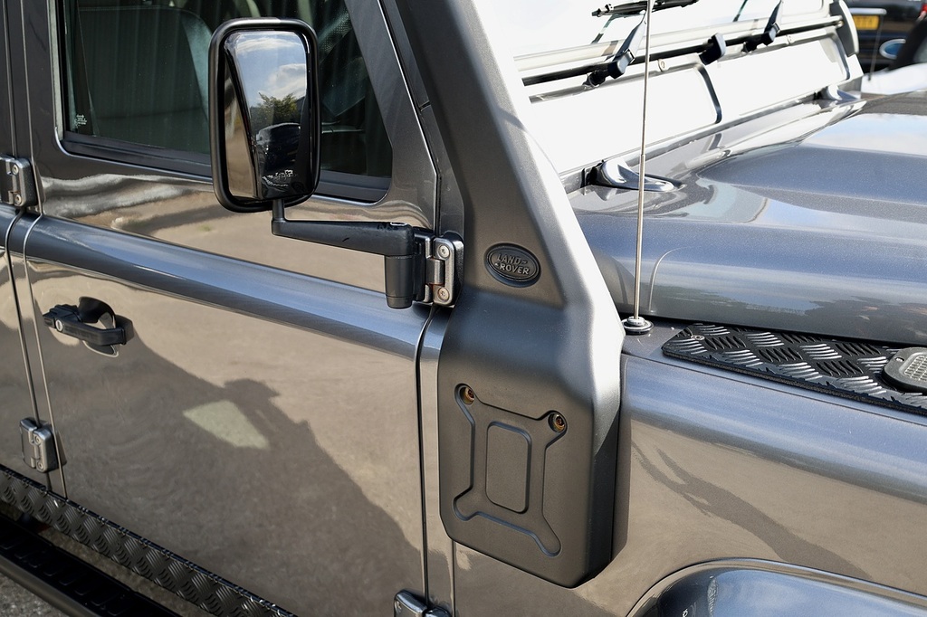 Land Rover Defender 110 Defender 110 Xs AV64USB Grey #6