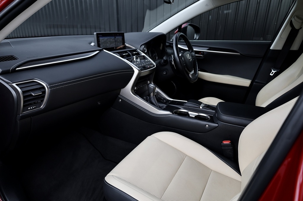 Lexus NX Nx300h Red #3