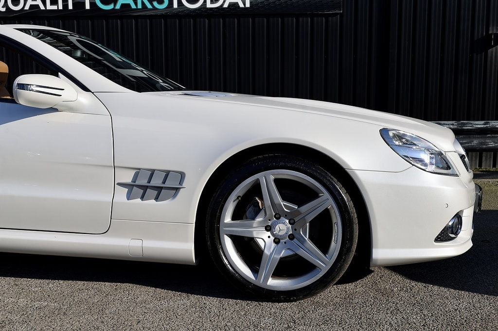 Mercedes-Benz SL Class Base White #16