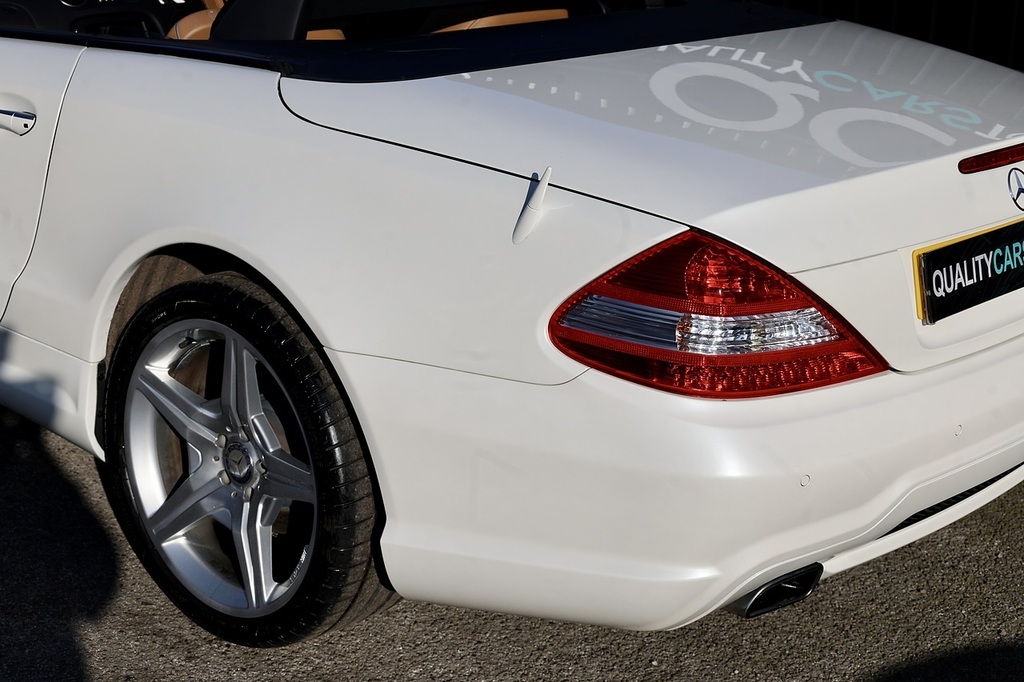 Mercedes-Benz SL Class Base White #28