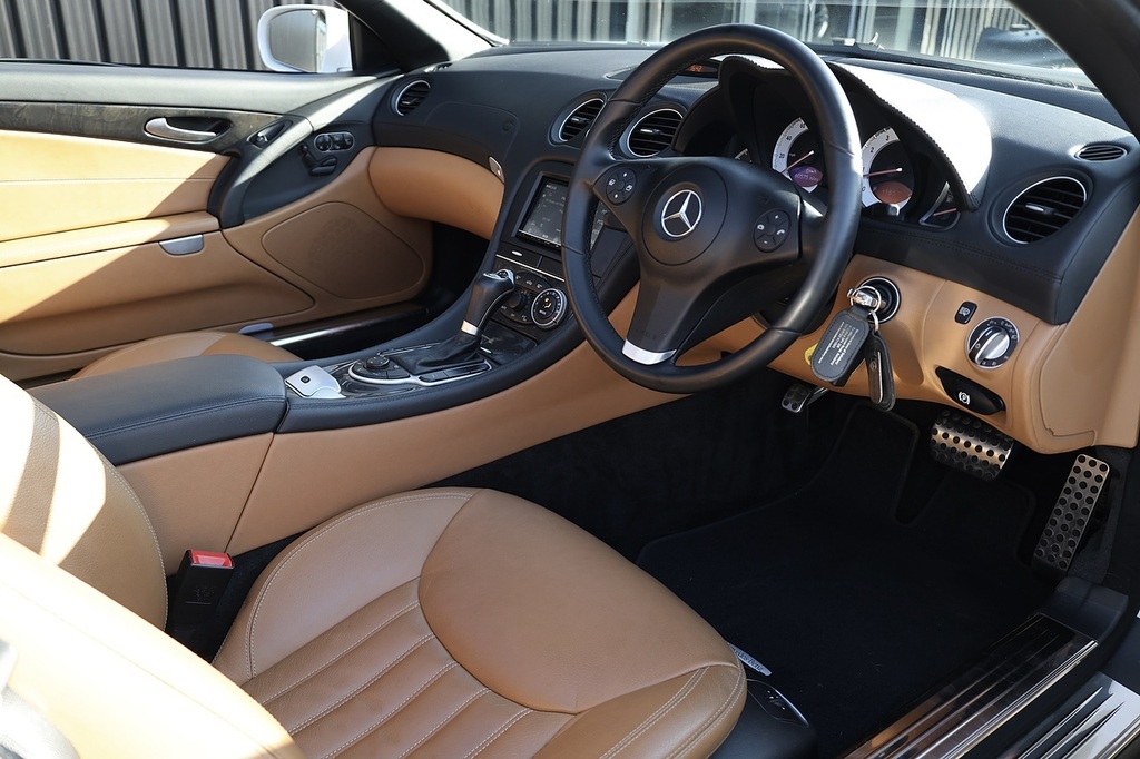 Mercedes-Benz SL Class Base White #23