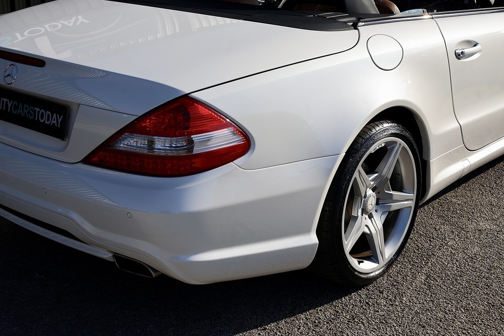Mercedes-Benz SL Class Base White #14