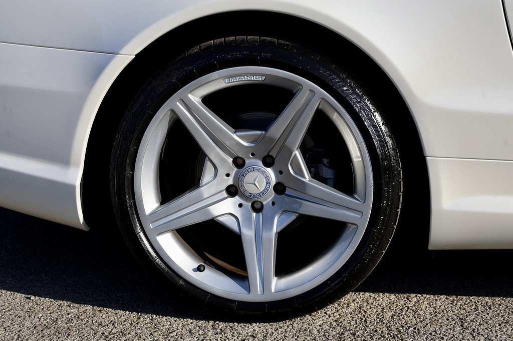 Mercedes-Benz SL Class Base White #30