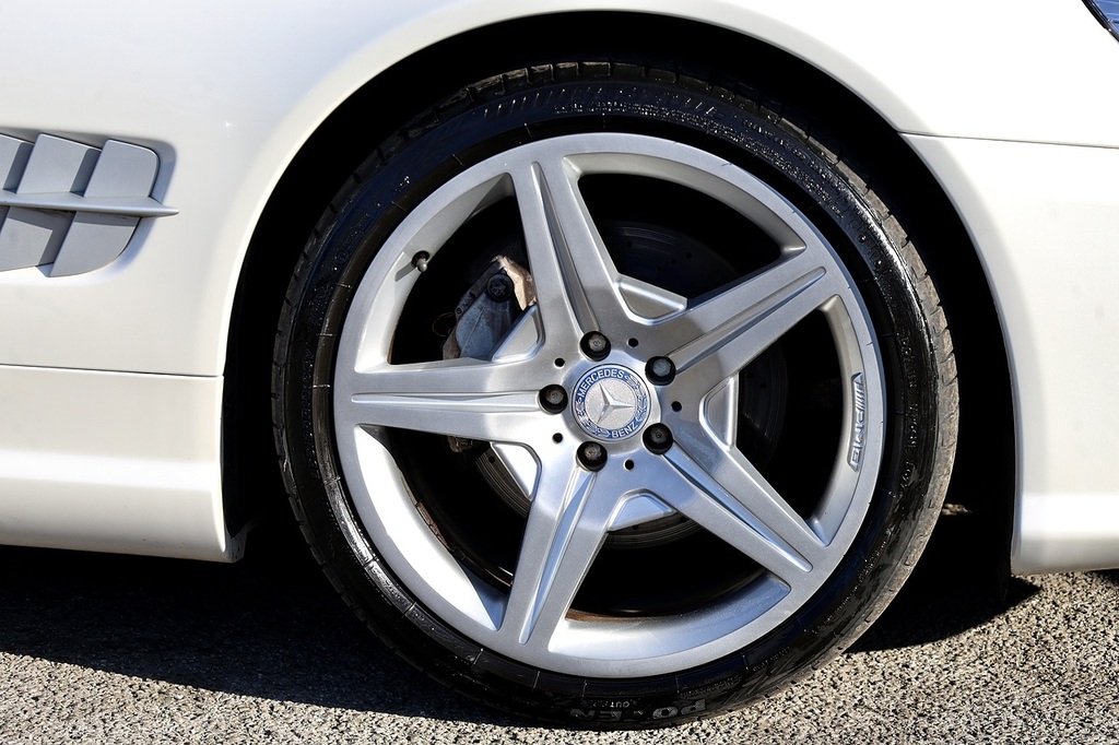 Mercedes-Benz SL Class Base White #32