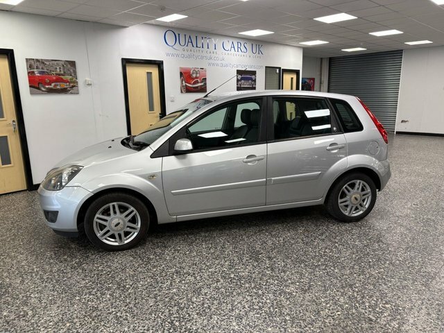 Ford Fiesta 1.4 Ghia Hatchback 147 G Km 79 CE08WFP Silver #3