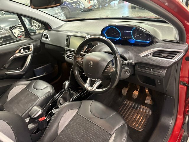 Peugeot 2008 1.6 Bluehdi Allure Suv Euro 6 S FX66MUE Red #2