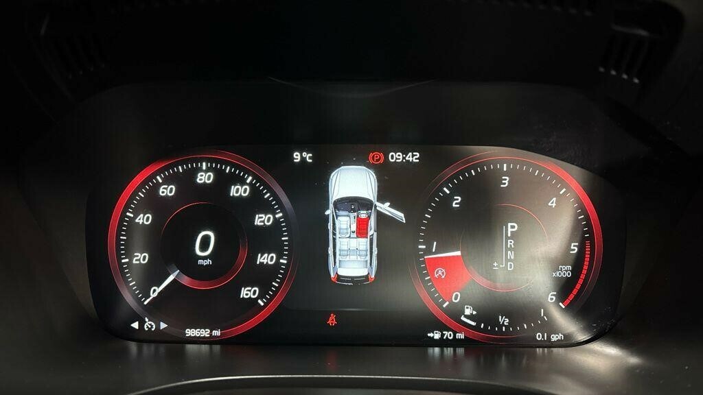 Volvo XC60 2.0 D5 Powerpulse R-design Awd Euro 6 Ss 5 KW18NKS #2