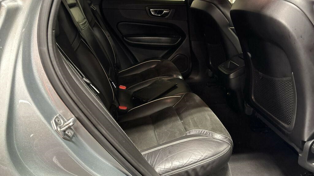 Volvo XC60 2.0 D5 Powerpulse R-design Awd Euro 6 Ss 5 KW18NKS #4