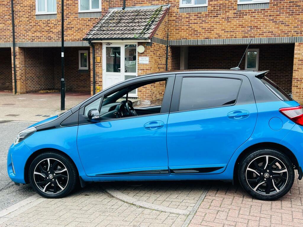 Toyota Yaris 1.5 Vvt-h Cyan Bi-tone E-cvt Euro 6 S S LX68WCF Blue #4
