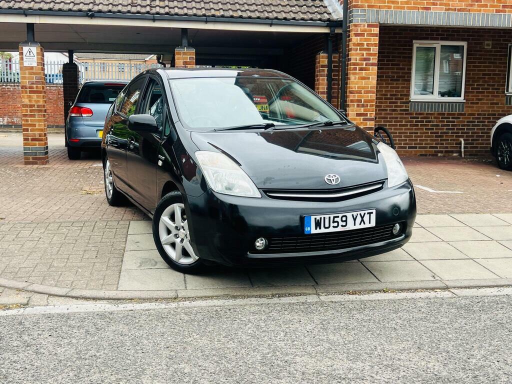 Toyota Prius 1.5 T Spirit Cvt Black