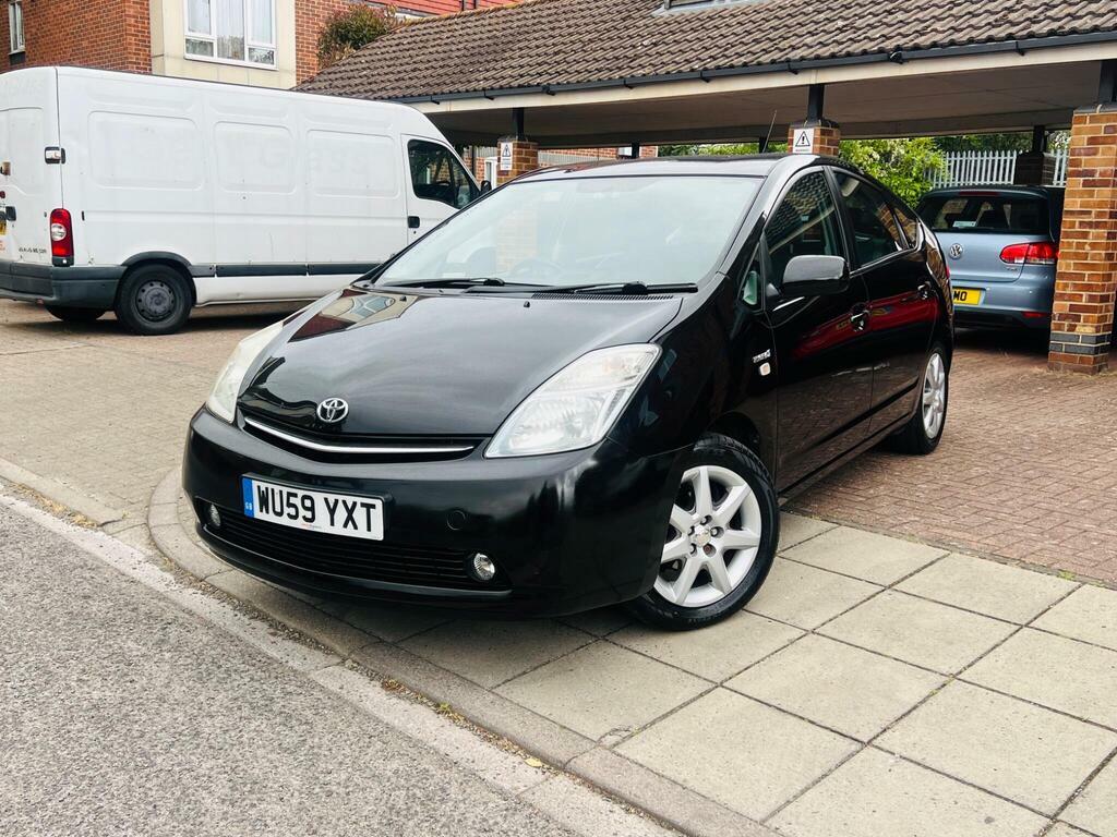 Toyota Prius 1.5 T Spirit Cvt WU59YXT Black #2