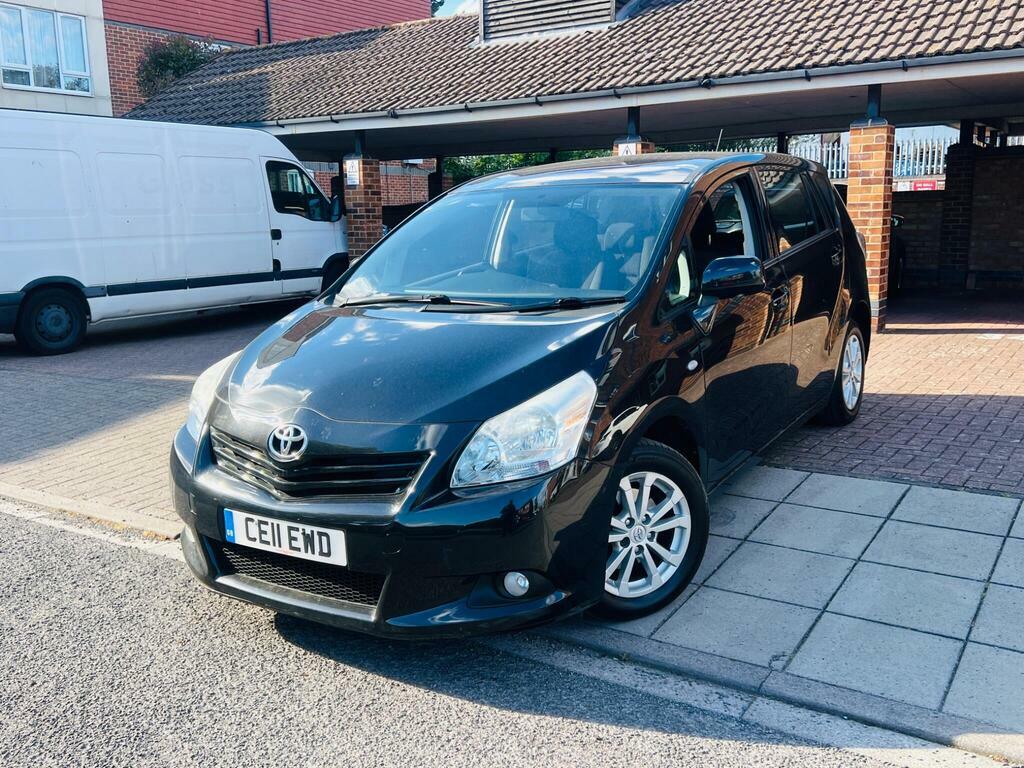 Toyota Verso 1.8 V-matic Tr Multidrive S Euro 5 Black #2