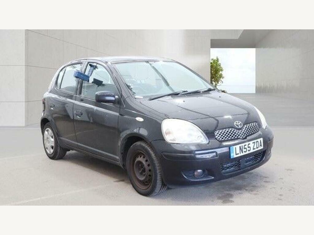 Toyota Yaris 1.0 Vvt-i Colour Collection Black