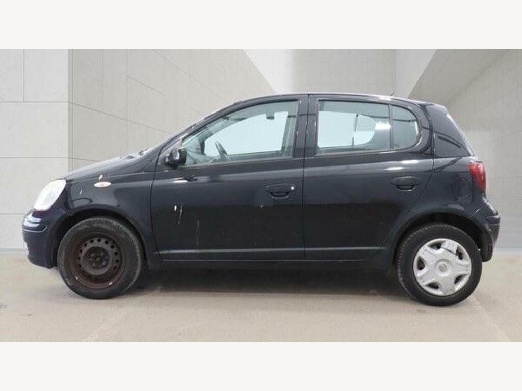 Toyota Yaris 1.0 Vvt-i Colour Collection Black #6