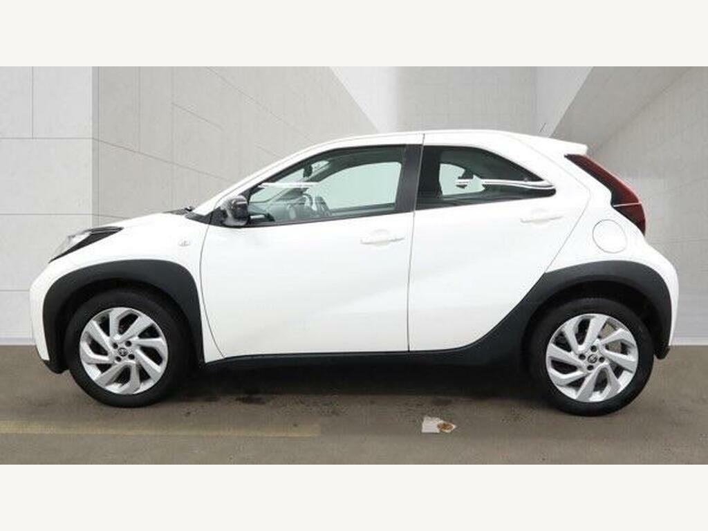 Toyota Aygo X 1.0 Vvt-i Pure Euro 6 S S EJ22WMG White #6