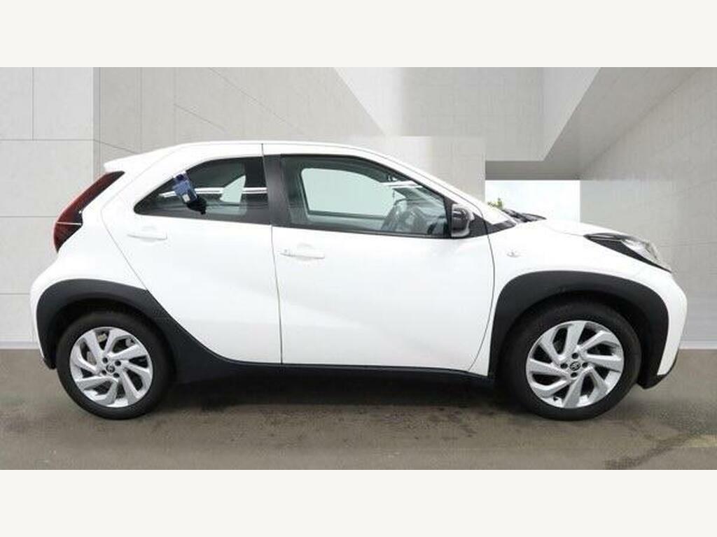 Toyota Aygo X 1.0 Vvt-i Pure Euro 6 S S EJ22WMG White #5