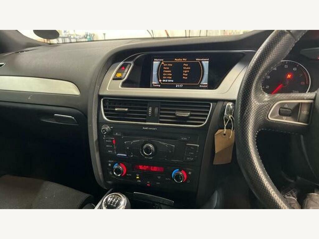Audi A4 Avant 2L S Line Black #12