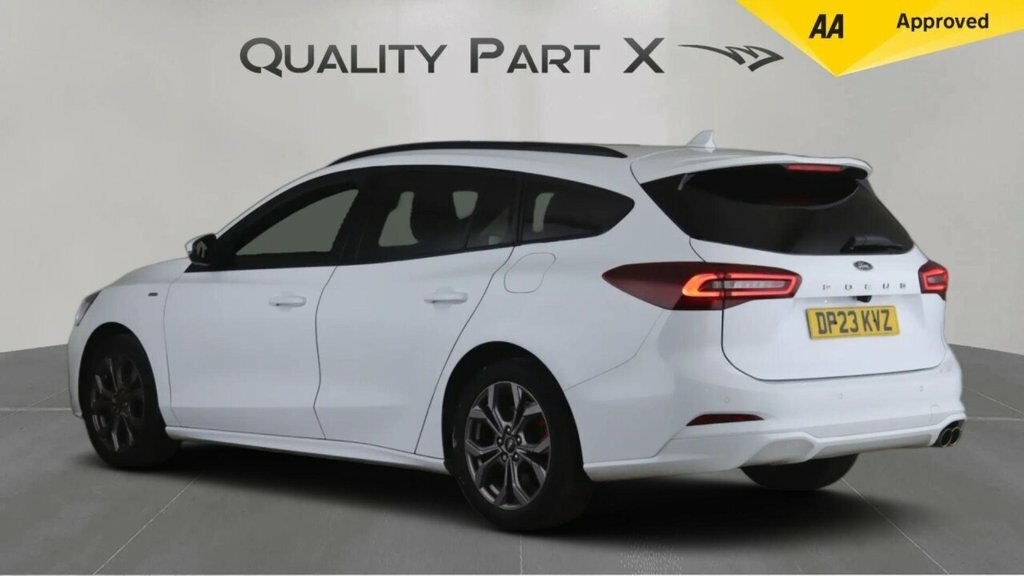 Ford Focus Estate DP23KVZ White #5