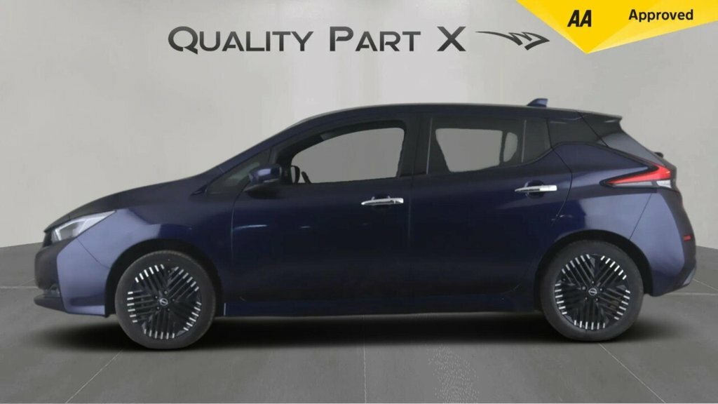 Nissan Leaf Hatchback CK23UOY Blue #4
