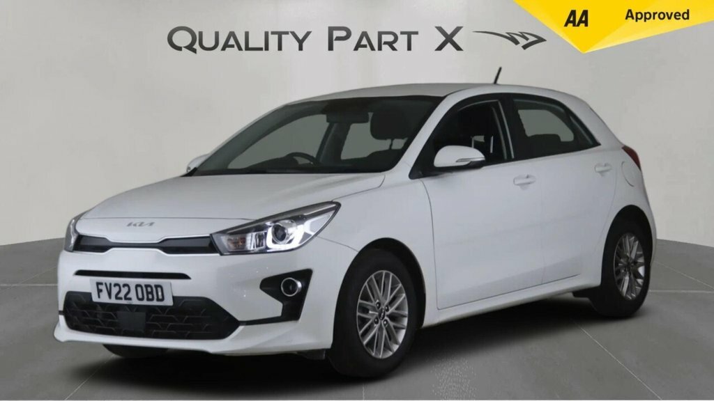 Kia RIO Hatchback FV22OBD White #3