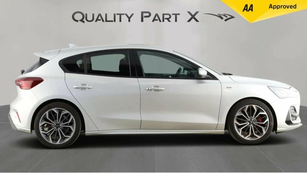 Ford Focus Hatchback MJ72BCV Silver #4