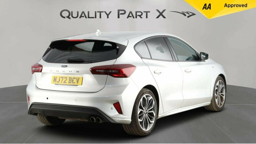 Ford Focus Hatchback MJ72BCV Silver #5