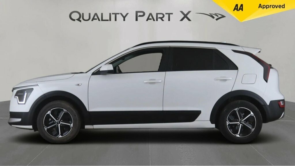 Kia Niro Suv LM23HNY White #4